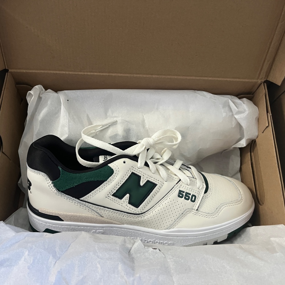Green New Balance 550 NWT